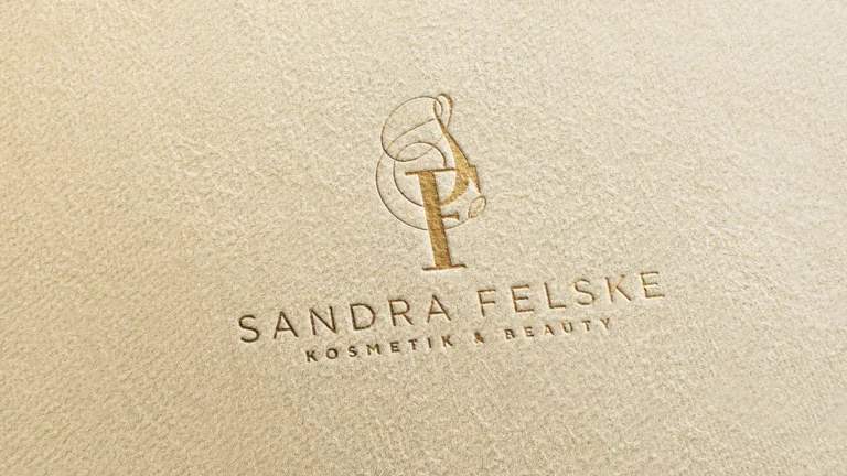 Elegantes Marken- und Logo­design für einen Beautysalon, das Persönlichkeit, Ästhetik und florale Elemente miteinander verbindet.